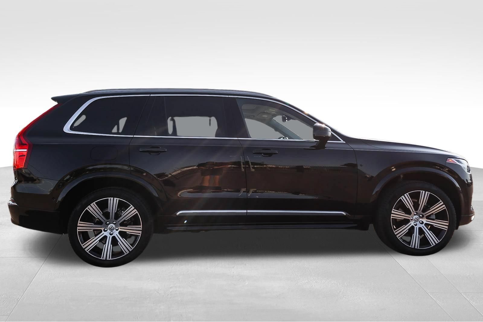 Used 2023 Volvo XC90 B6 Ultimate w/ Protection Package Premier AWD/4WD image 4