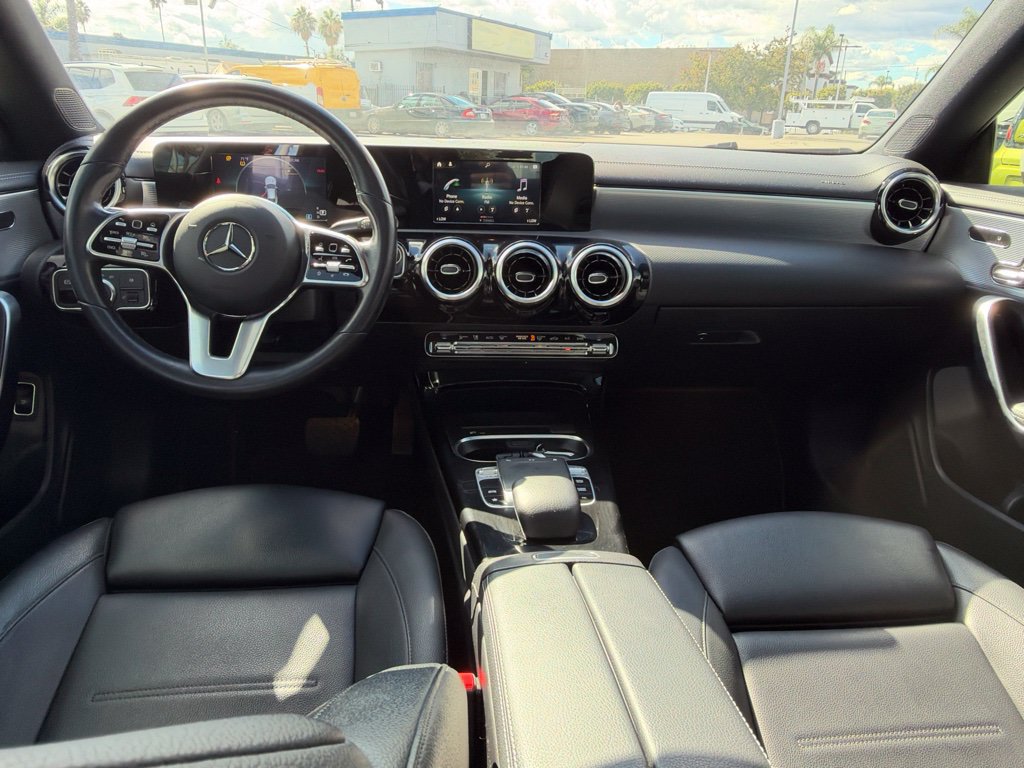 Used 2020 Mercedes-Benz CLA 250 image 12