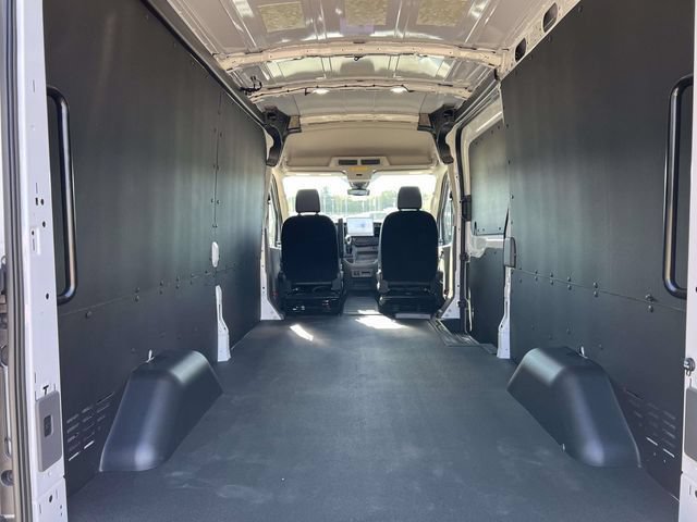 New 2026 Ford Transit 250 148 Medium Roof w/ Load Area Protection Package RWD image 7