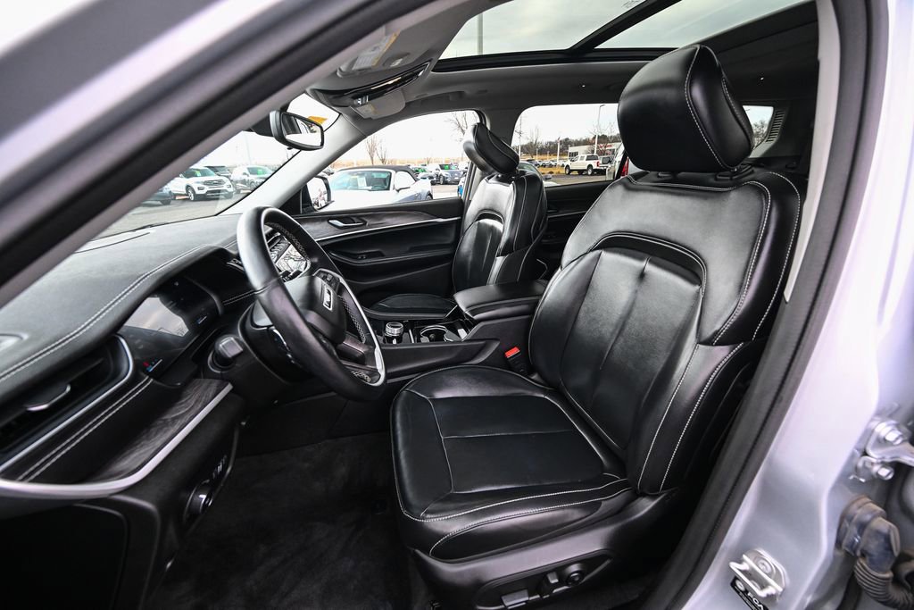 Used 2021 Jeep Grand Cherokee L Limited image 19