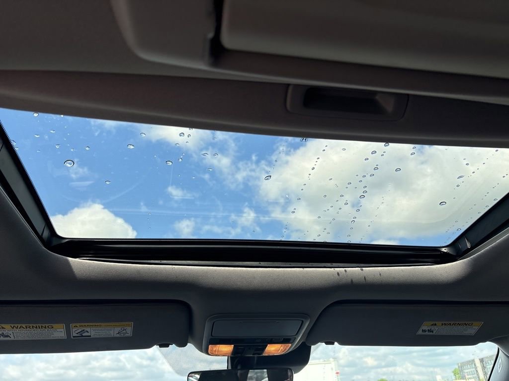 Certified 2022 Honda Pilot Touring image 6