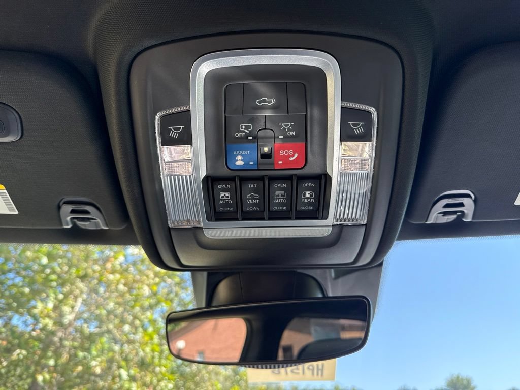 Used 2021 RAM 1500 Laramie AWD/4WD image 27
