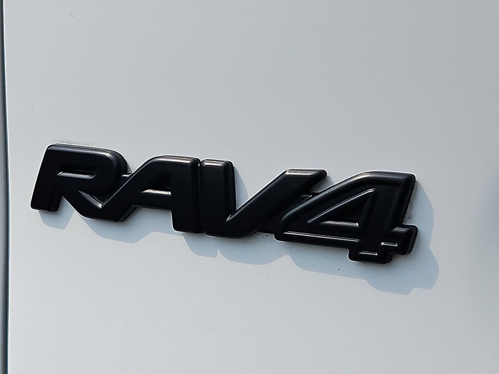Used 2024 Toyota RAV4 LE AWD/4WD image 29
