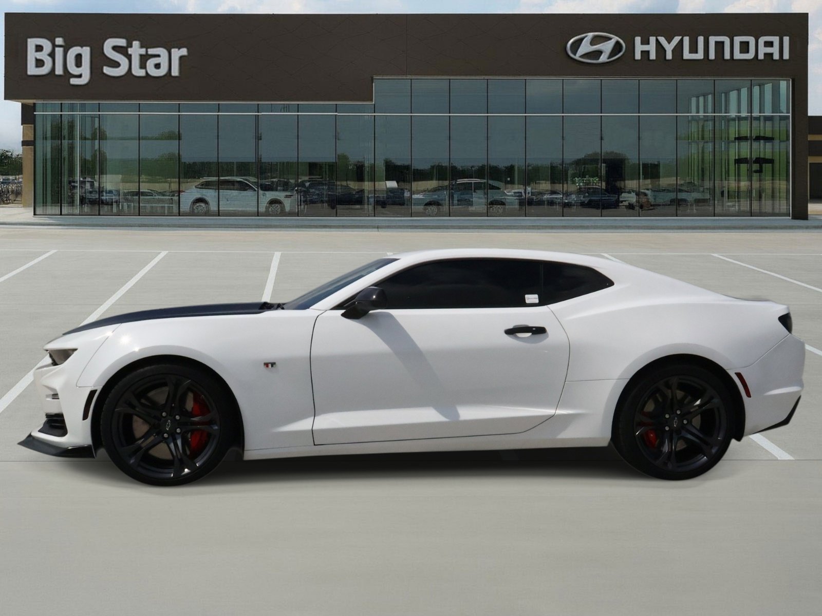 Used 2023 Chevrolet Camaro SS RWD image 2