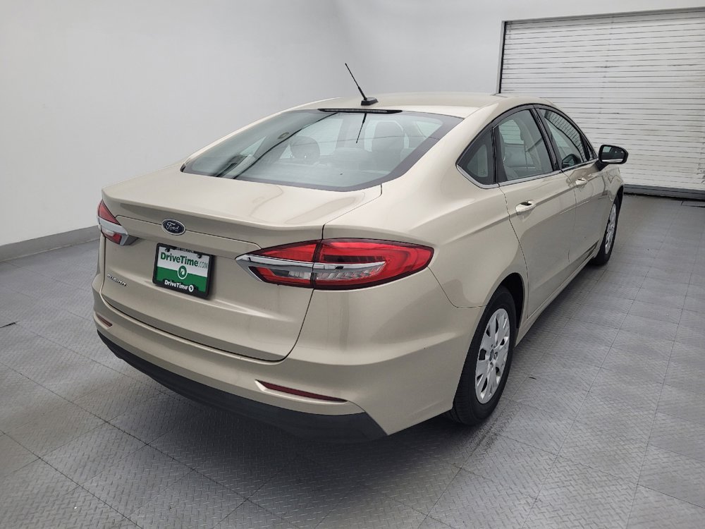 Used 2019 Ford Fusion S FWD image 9