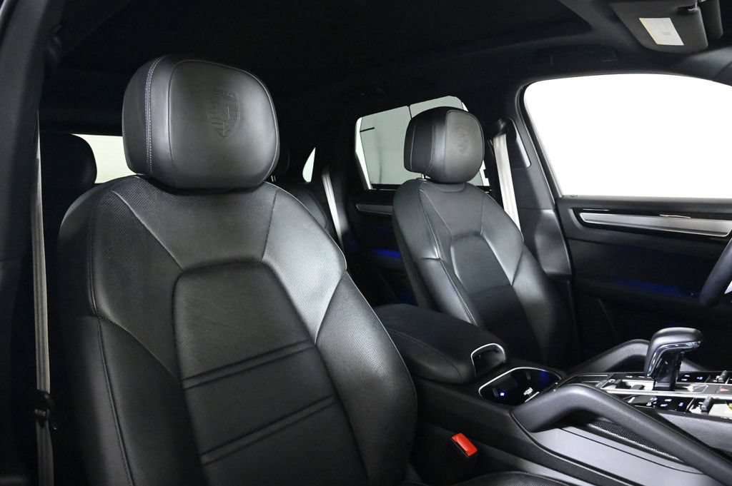 Certified 2023 Porsche Cayenne Platinum Edition AWD/4WD image 18