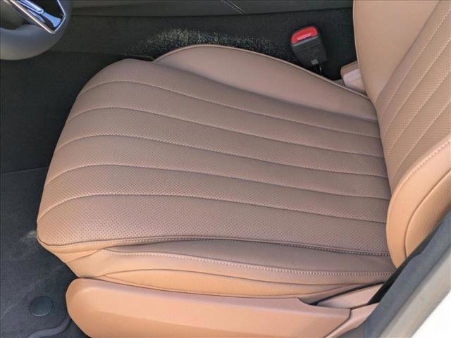 New 2026 Mercedes-Benz E 450 4MATIC Sedan image 4