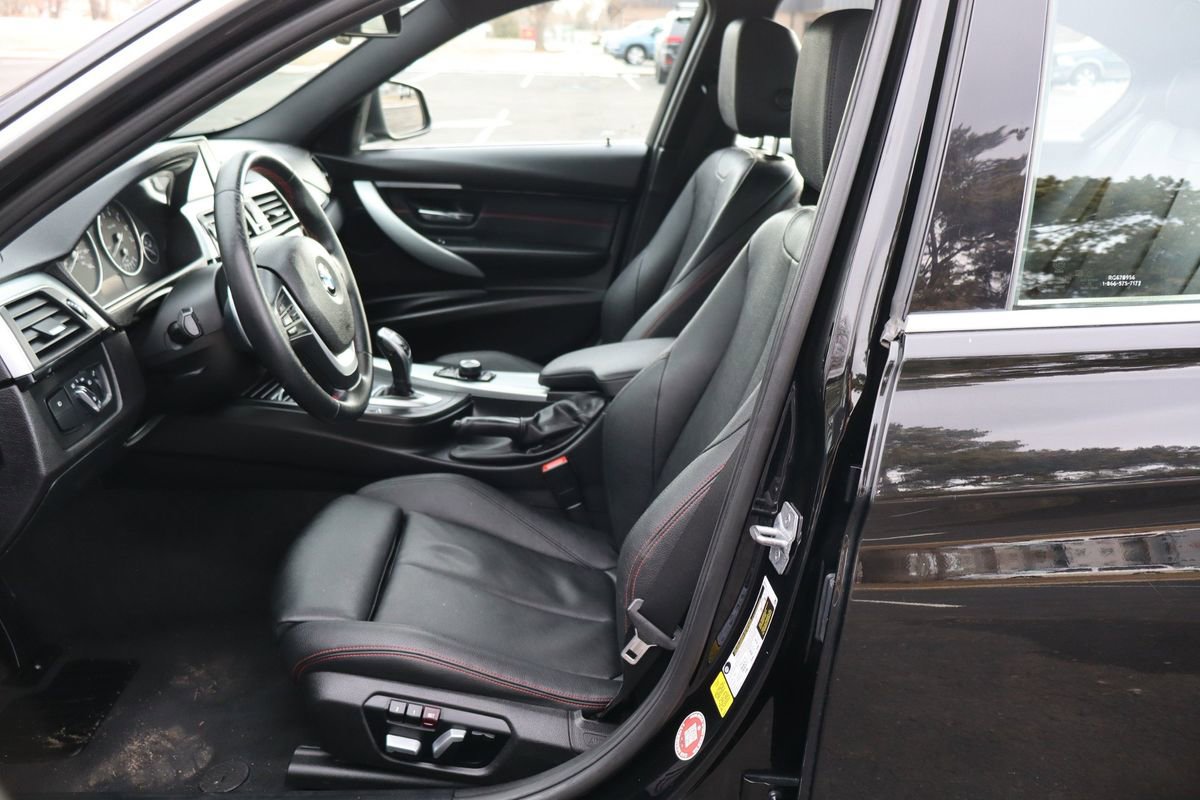 Used 2018 BMW 330i Sedan image 19