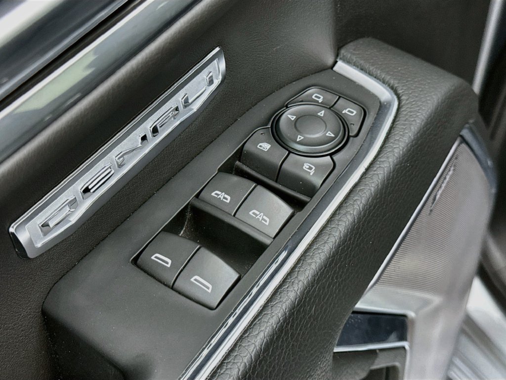 Used 2023 GMC Sierra 1500 Denali AWD/4WD image 18