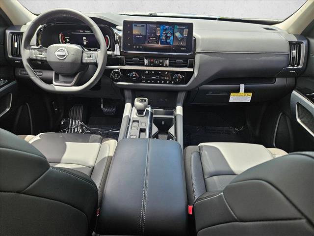 Used 2026 Nissan Pathfinder SL FWD image 16