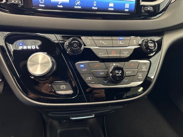 New 2027 Chrysler Pacifica LX FWD image 30
