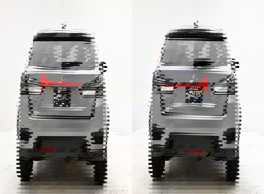 Used 2025 Mitsubishi Outlander Sport AWD image 8