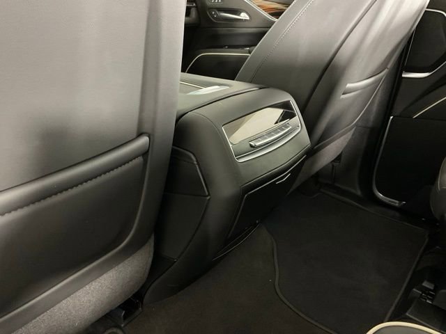 Certified 2024 Cadillac Escalade ESV Premium Luxury image 16