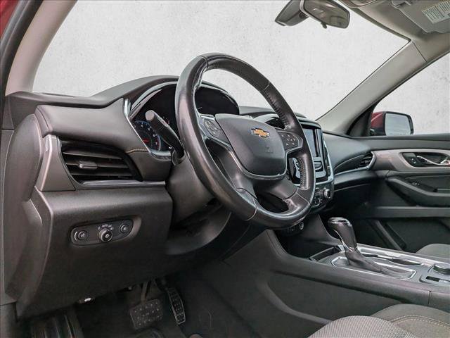 Used 2020 Chevrolet Traverse LT image 8