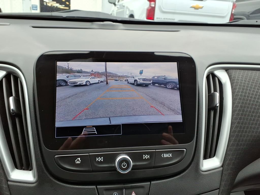 Used 2025 Chevrolet Malibu LT image 17