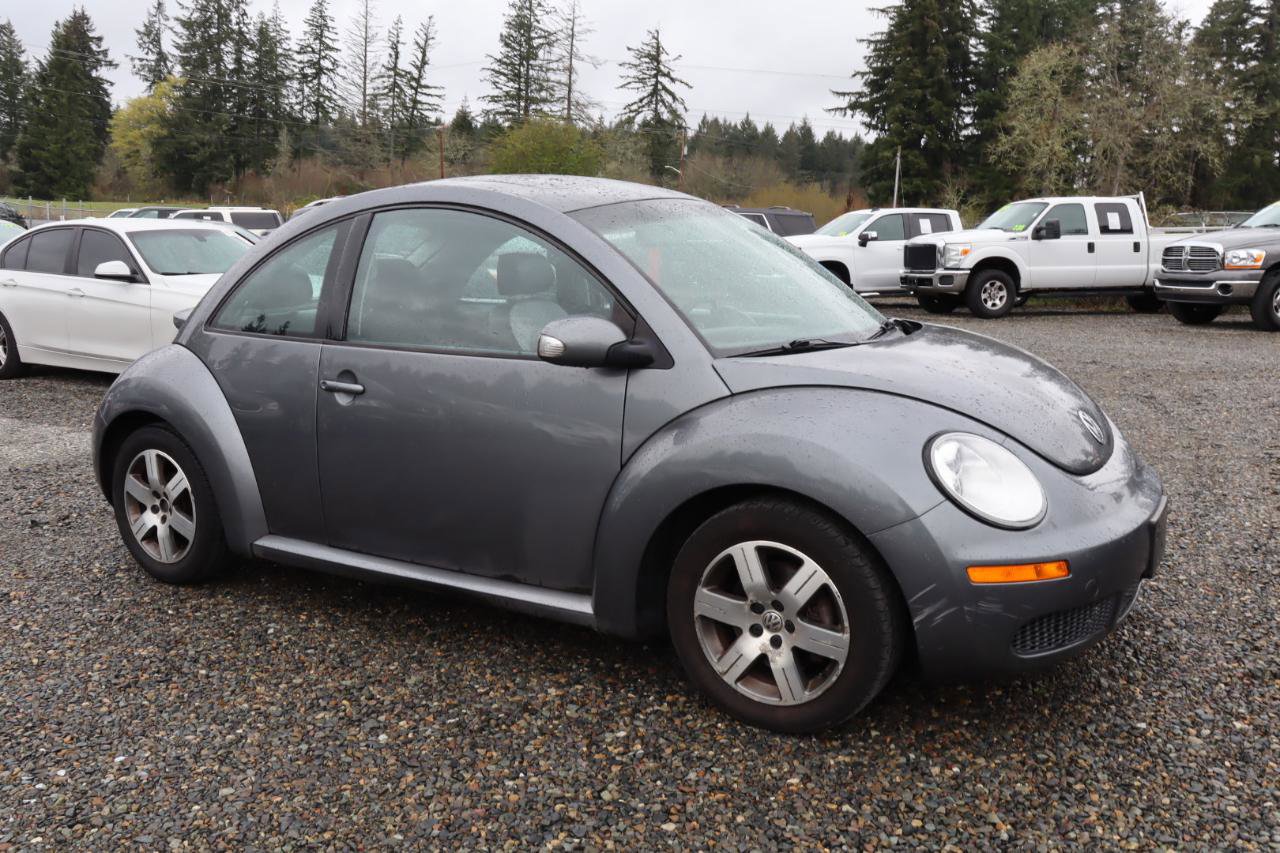 Used 2006 Volkswagen Beetle Coupe w/ Package 1 FWD image 5