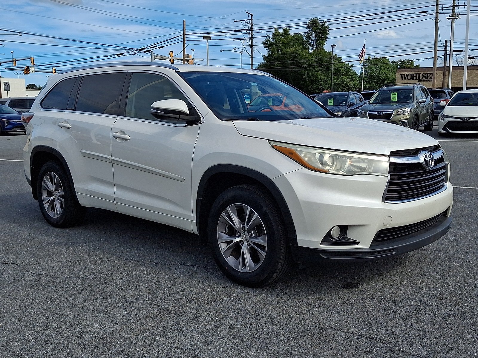 Used 2015 Toyota Highlander XLE AWD/4WD image 3