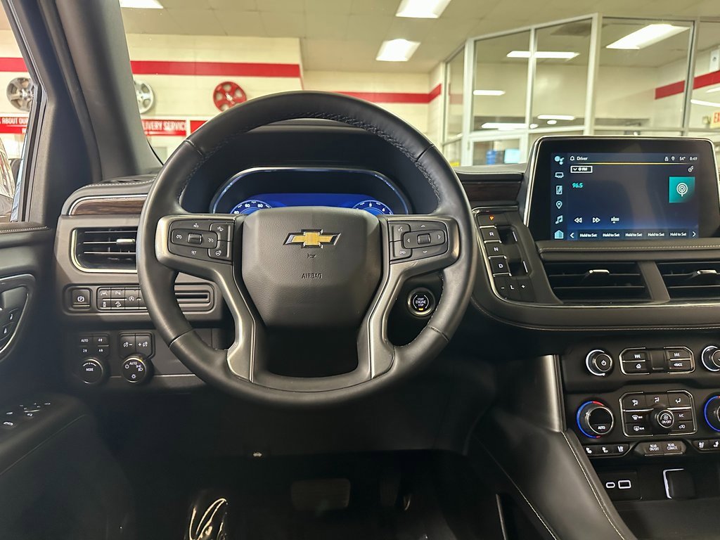 Used 2024 Chevrolet Suburban Premier image 17