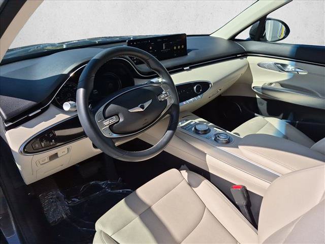 Used 2023 Genesis GV70 2.5T w/ Select Package AWD/4WD image 10