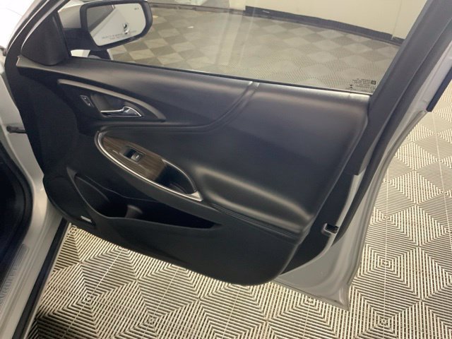 Used 2017 Chevrolet Malibu Premier w/ Premier Sun and Wheel Package FWD image 33