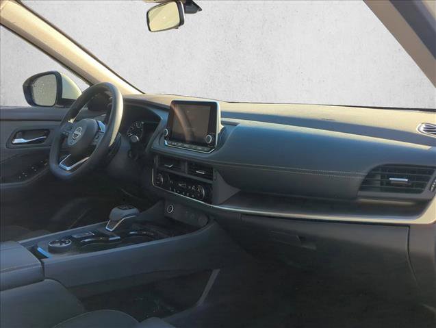 Used 2023 Nissan Rogue SV image 20