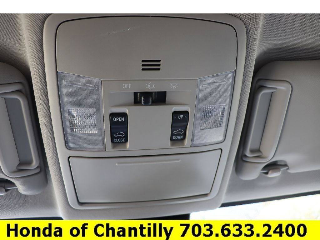 Used 2018 Toyota RAV4 Limited w/ All Weather Liner Package image 17