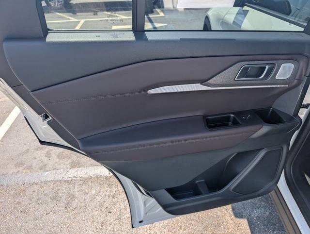 New 2027 Ford Explorer Platinum AWD/4WD image 14