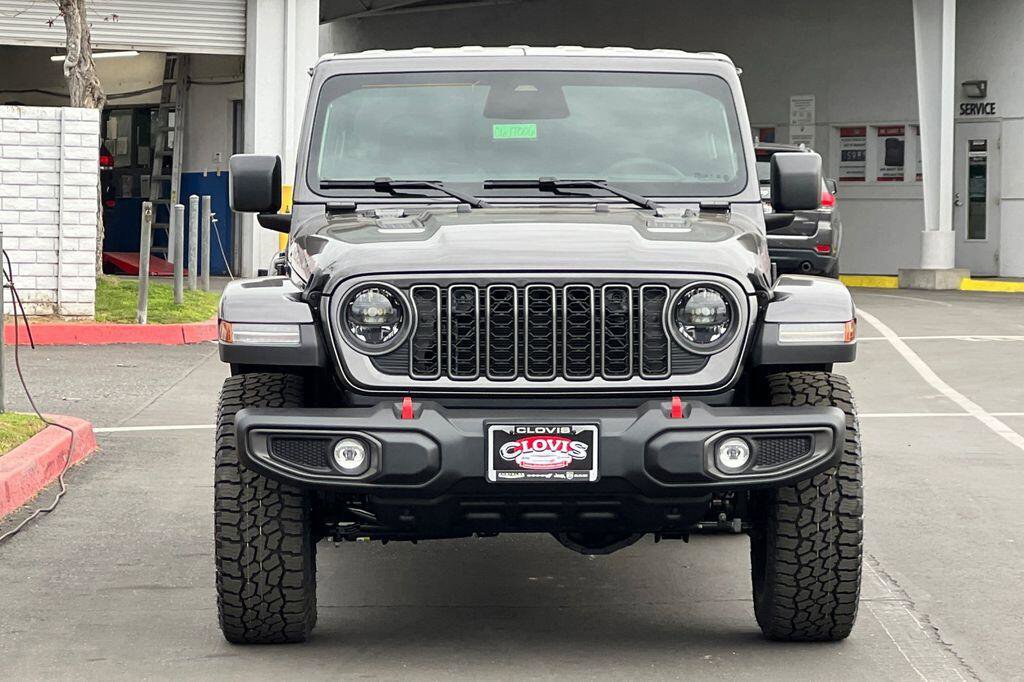 New 2026 Jeep Gladiator Rubicon w/ Safety Group AWD/4WD image 9