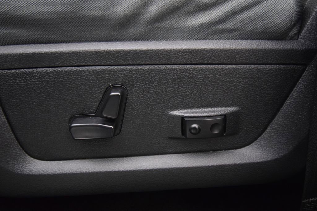 Used 2016 RAM 1500 Big Horn image 24