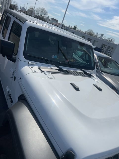 Used 2025 Jeep Wrangler Sport S image 9