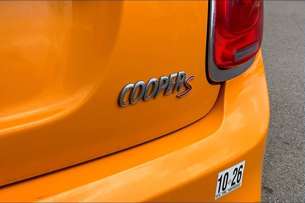 Used 2015 MINI Cooper S image 8