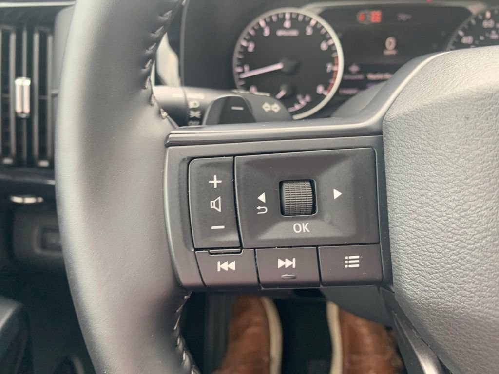 Certified 2026 Nissan Pathfinder SV AWD/4WD image 23