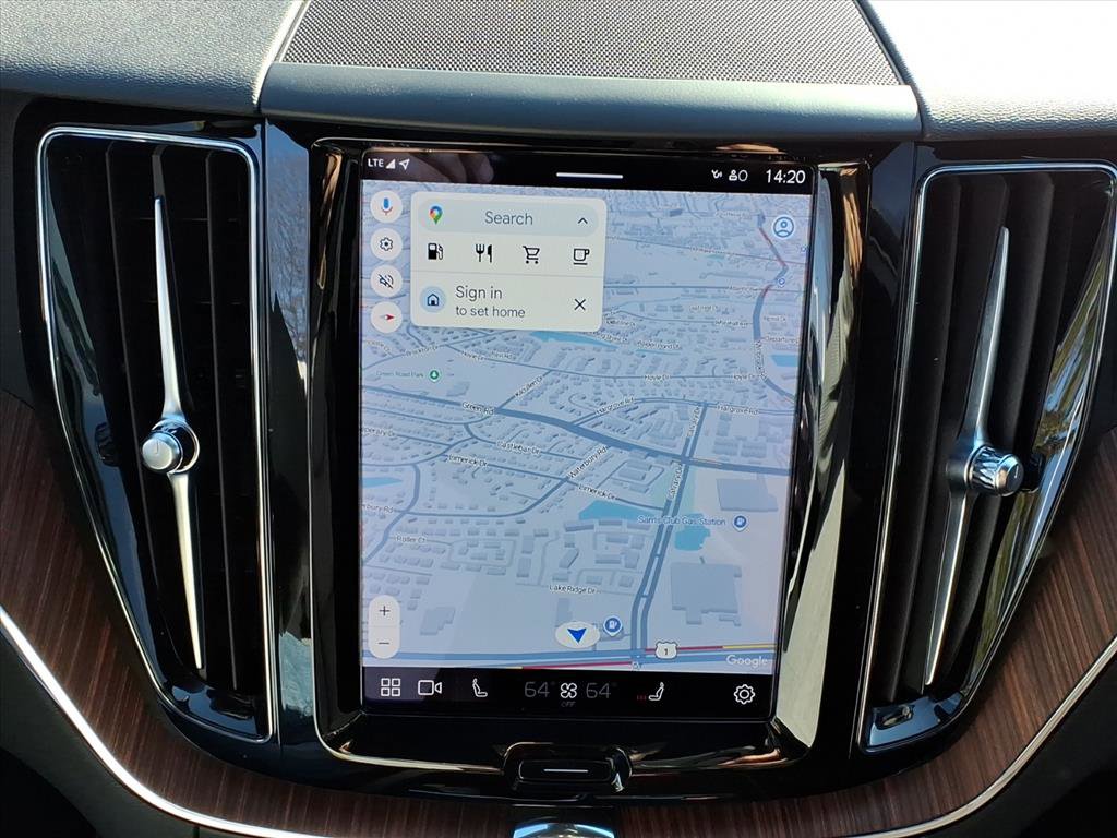 Certified 2023 Volvo XC60 B5 Plus w/ Protection Package Premier image 20