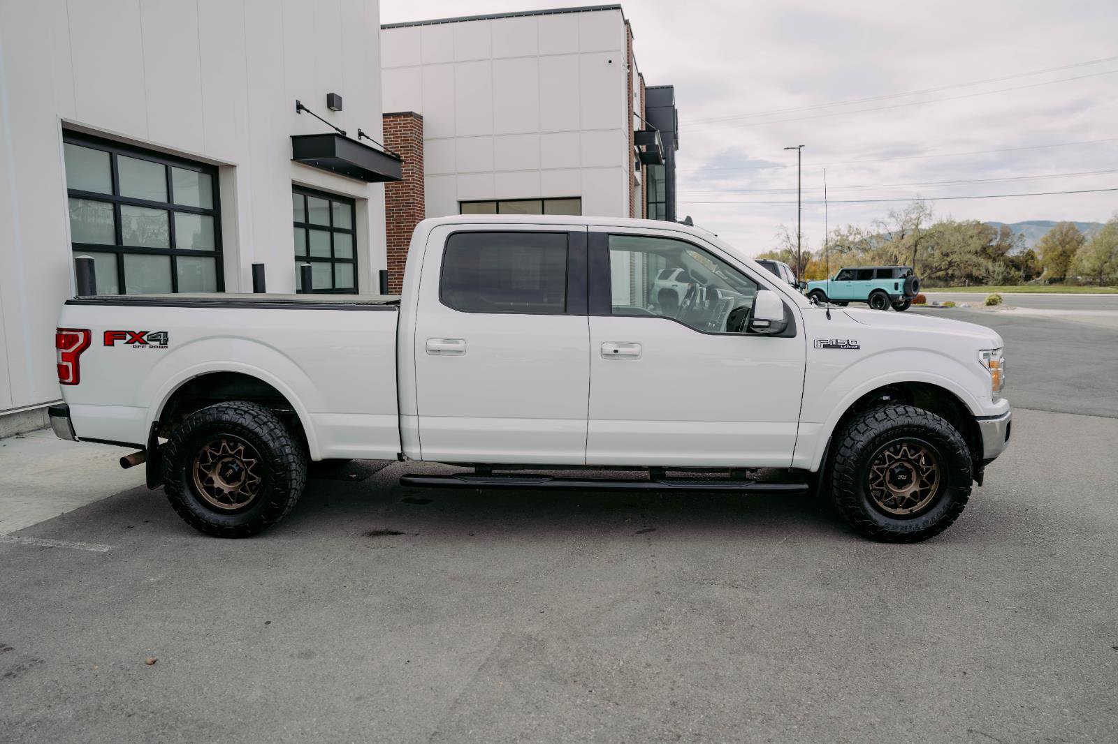 Used 2019 Ford F150 Lariat w/ FX4 Off-Road Package image 9