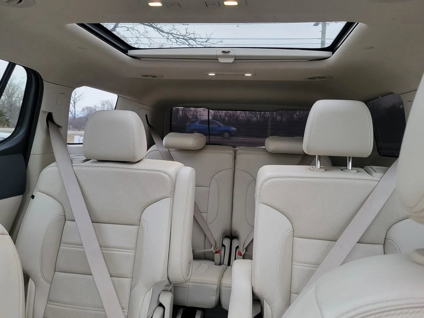 Used 2020 GMC Acadia Denali w/ Technology Package AWD/4WD image 16