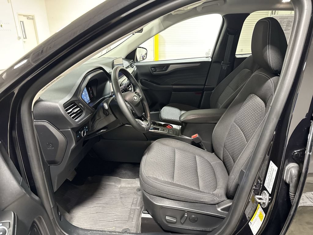 Used 2023 Ford Escape Active AWD/4WD image 19