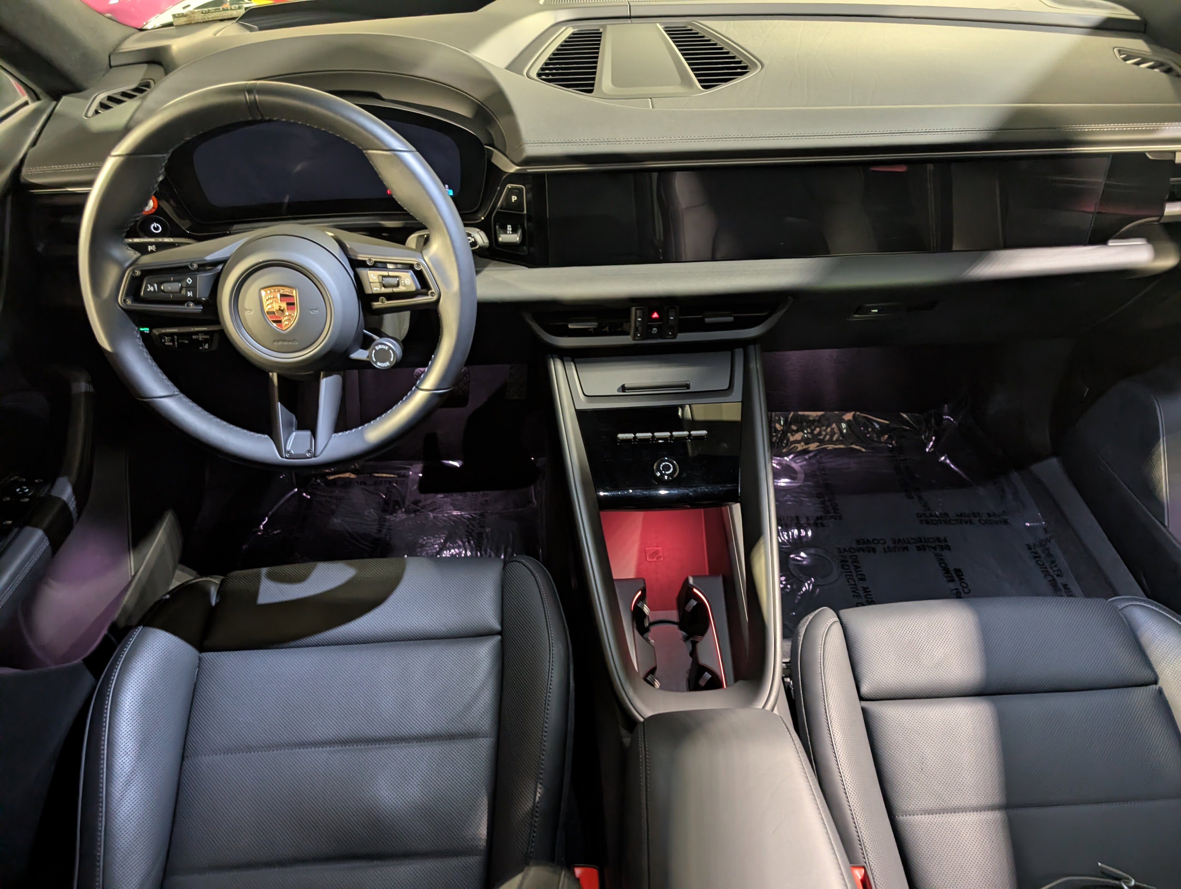 Used 2025 Porsche Macan 4 Electric image 7