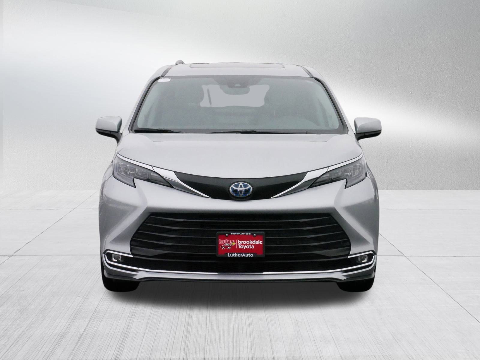 New 2024 Toyota Sienna XLE video 2