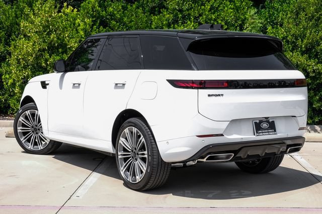 New 2026 Land Rover Range Rover Sport Dynamic SE AWD/4WD image 13