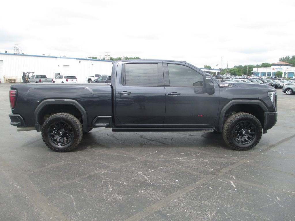 Used 2024 GMC Sierra 2500 AT4 w/ AT4 Premium Plus Package AWD/4WD image 4
