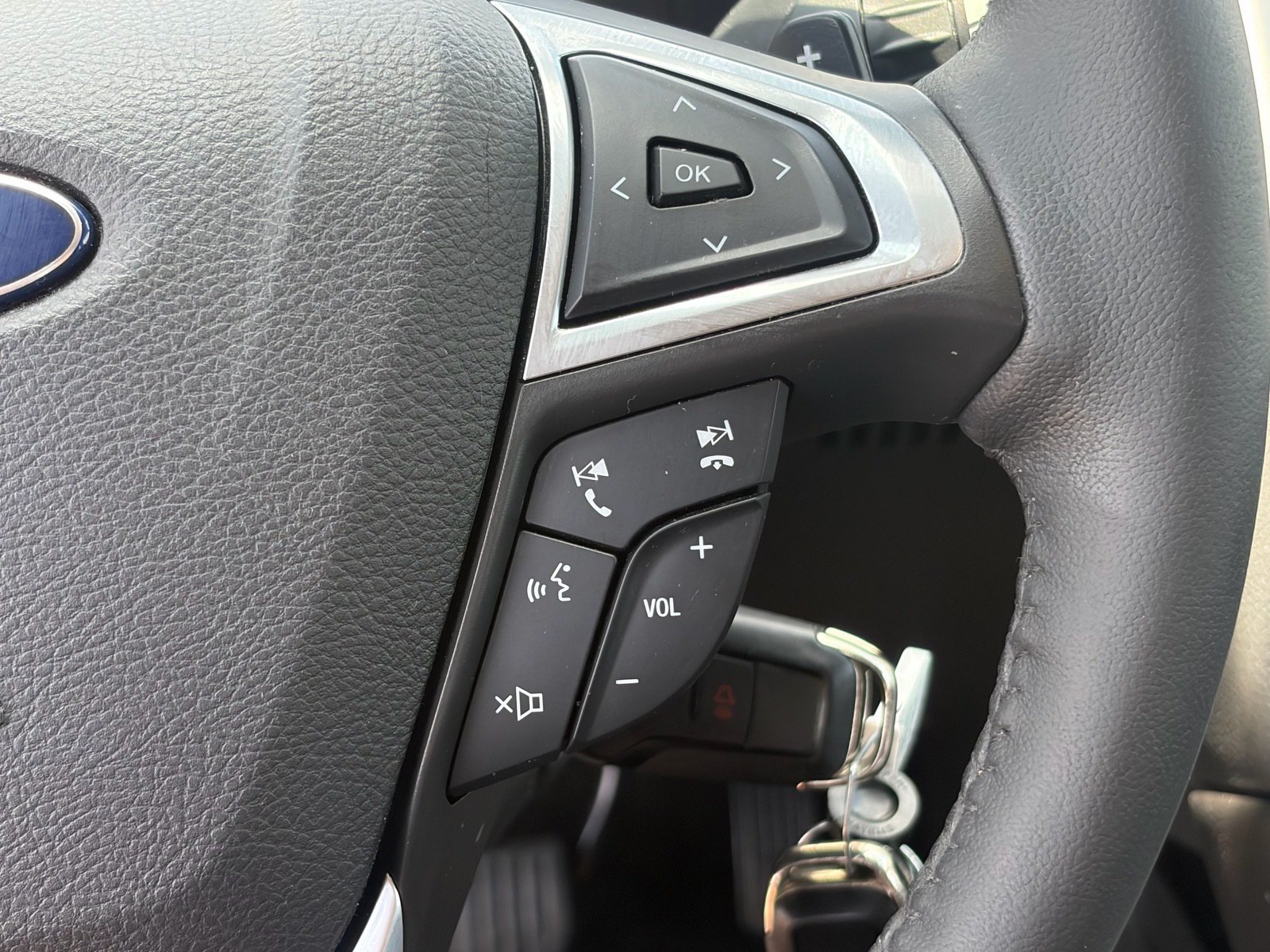 Used 2016 Ford Fusion SE AWD/4WD image 14