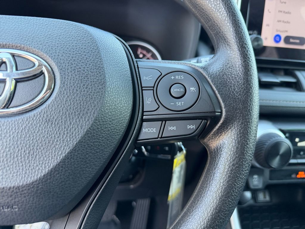 Used 2024 Toyota RAV4 LE AWD/4WD image 19