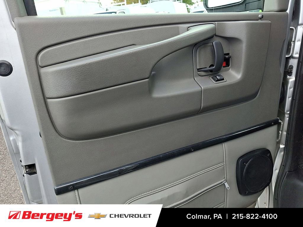 Used 2014 Chevrolet Express 1500 image 21
