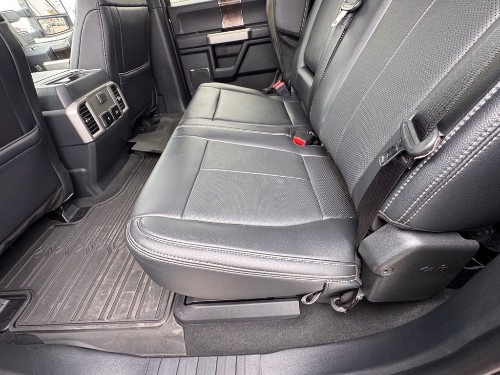 Certified 2022 Ford F250 Lariat w/ Black Appearance Package image 31