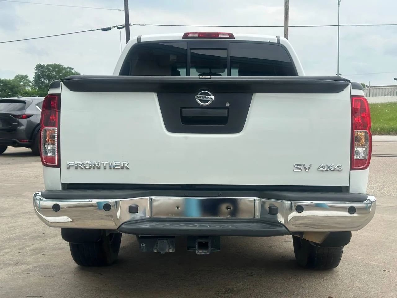 Used 2017 Nissan Frontier SV w/ SV Value Truck Package AWD/4WD image 4