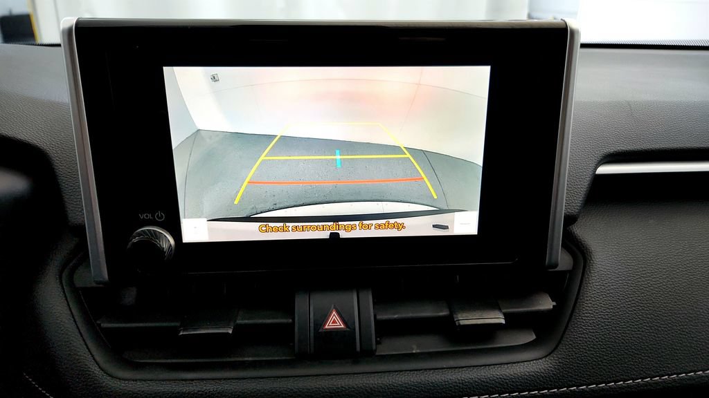 Certified 2025 Toyota RAV4 XLE AWD/4WD image 31