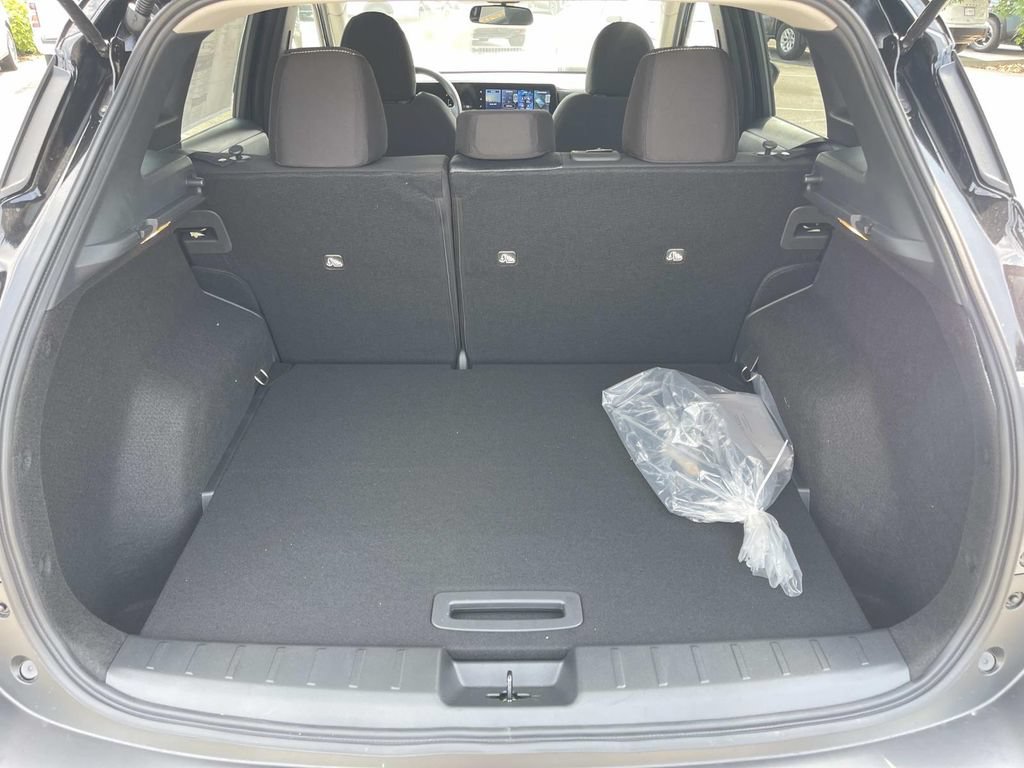 New 2026 Nissan Kicks SV w/ Cold Weather Package FWD image 12