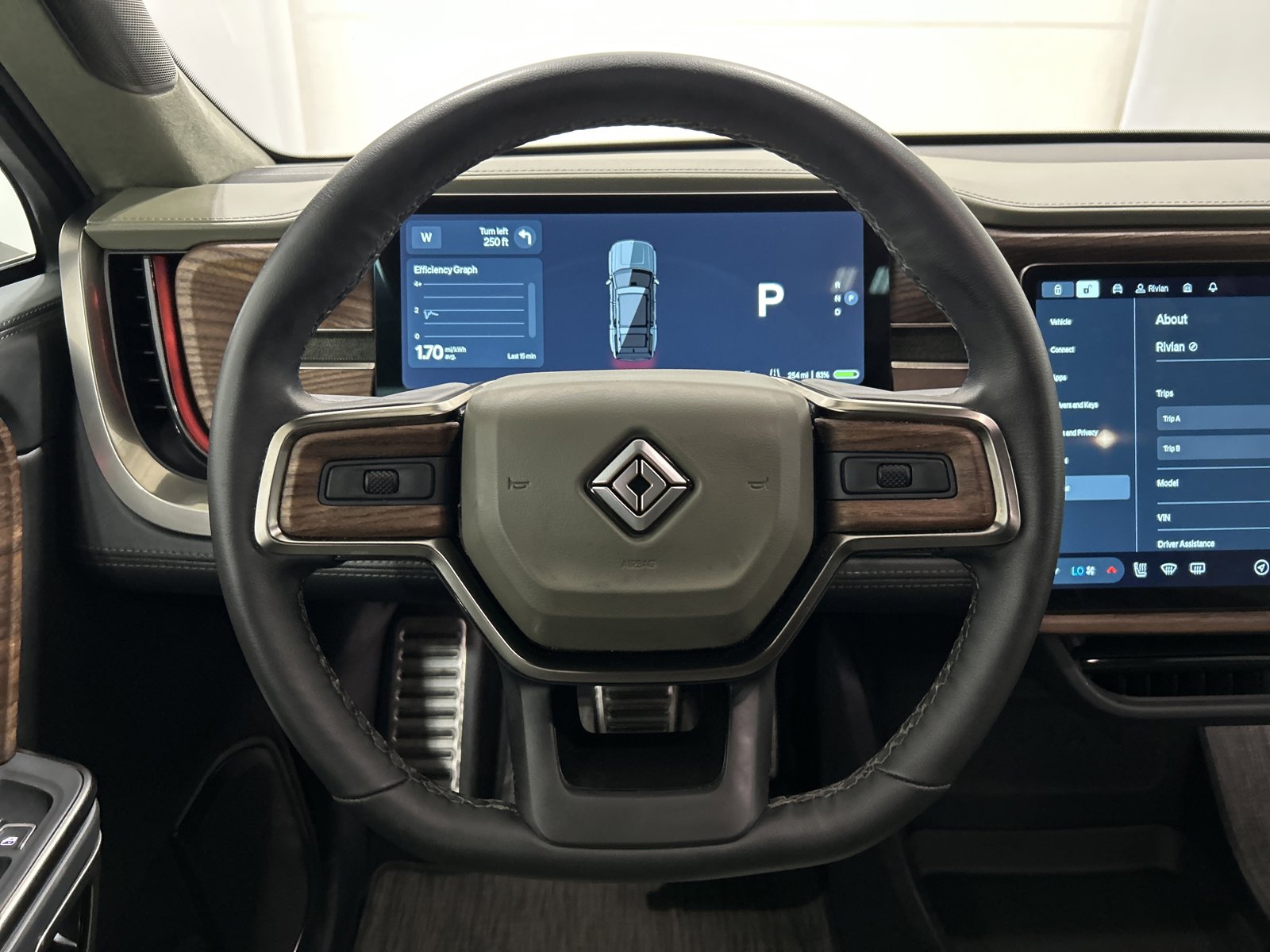 Used 2024 Rivian R1S Adventure AWD/4WD image 28