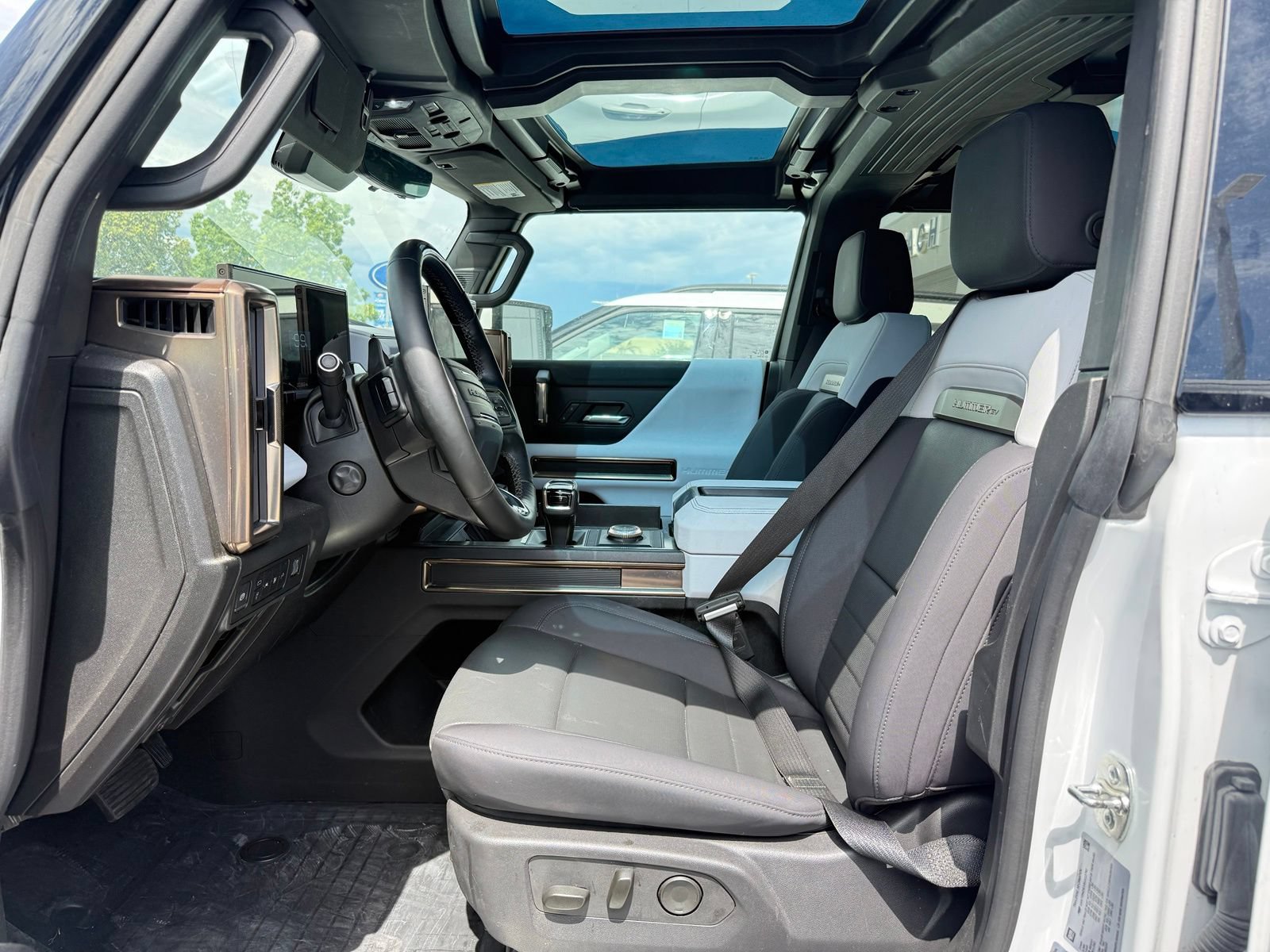 Used 2025 GMC Hummer EV 2X AWD/4WD image 5