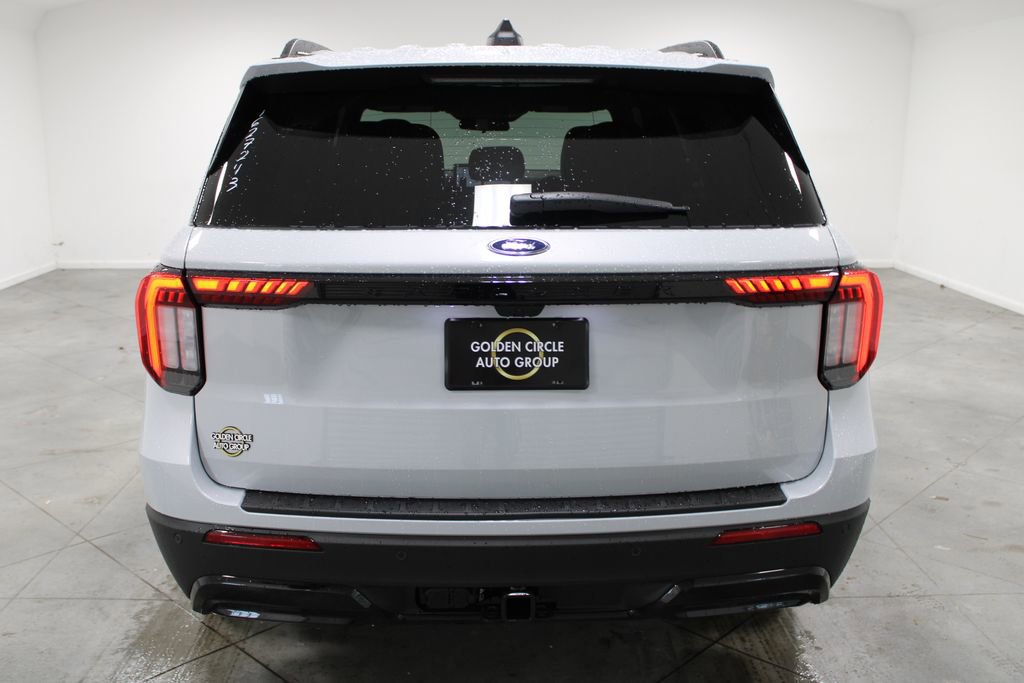 New 2026 Ford Explorer ST-Line RWD image 7